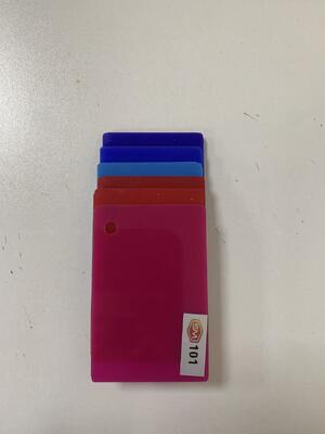 ซื้อ 20mm Thick Fade-Resistant Colored Cast Acrylic Sheet for Indoor and Outdoor Applications online manufacture