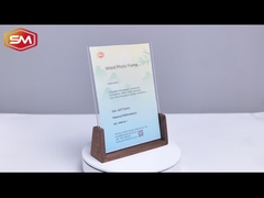 กรอบรูปอะคริลิคพร้อมฐานไม้