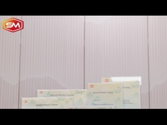 กรอบภาพอะคริลิคที่มีฐานไม้