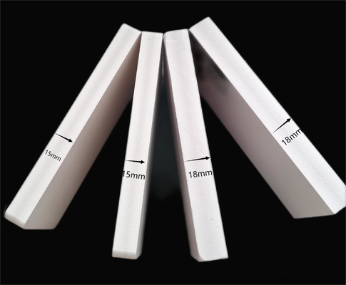 น้ําหนักเบา กันน้ํา 12 มิลลิเมตร 18 มิลลิเมตร White Forex Pvc Foam Board สําหรับการแสดงป้าย
