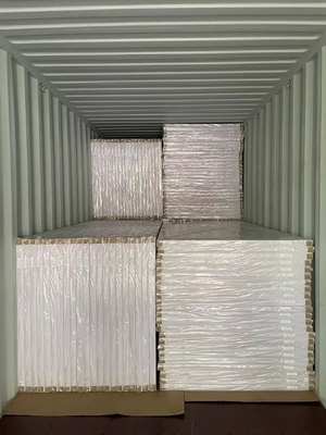 กระดาษผสมผสมผสม PVC น้ําหนักเบาและแข็งแรง OEM สําหรับภายในและภายนอก