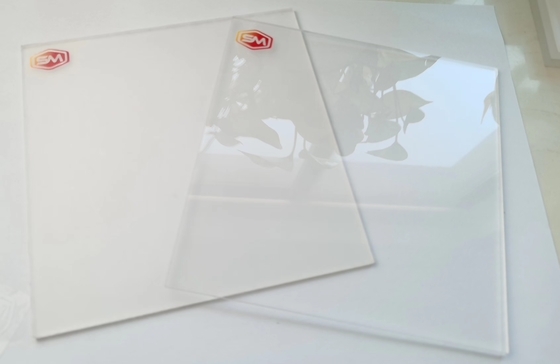 plexiglass กระดาษอะคริลิกใสที่สามารถปรับแต่งได้ มีความแข็งแรงและความสว่างบนพื้นผิวที่ดี